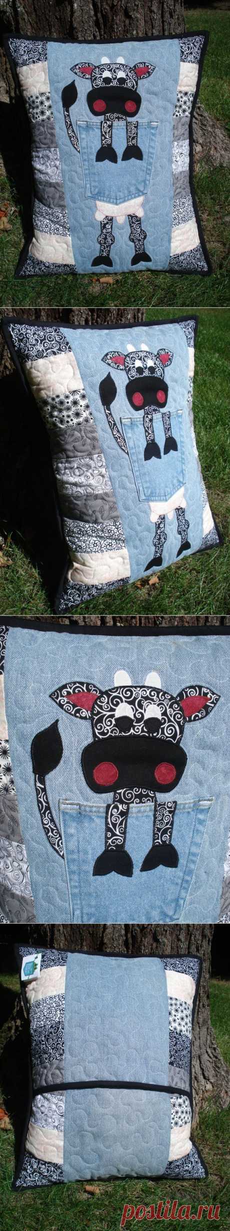 Cow Denim Pillow made with recycled jeans от BackPocketDesign