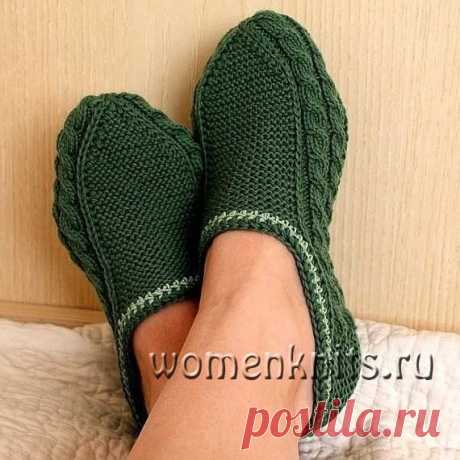 Оригинальные тапочки спицами
Описание: https://womanknits.ru/vyazanie-dlya-zhenshchin/noski-tapochki/originalnye-tapochki-spitsami