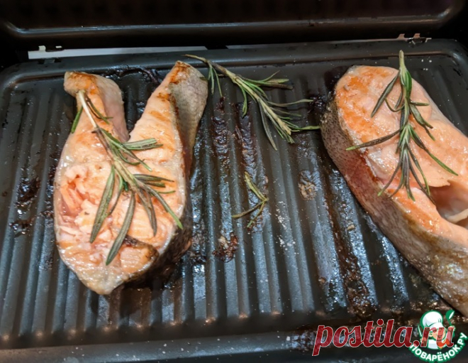 Стейк из лосося с сыром дорблю – кулинарный рецепт