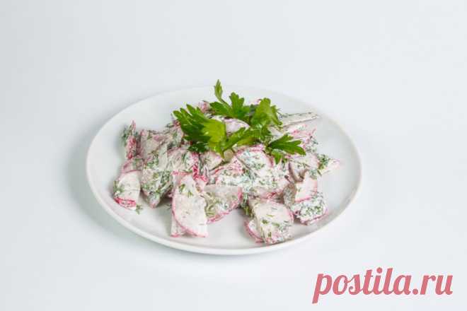 Шикарный салат получится всего из двух продуктов: выложите в миску и подавайте — ПОНЕДЕЛЬНИК