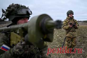 Российские военные закрепились в центре Старомайорского