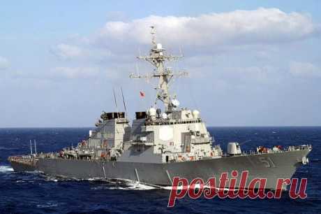 AJ: эсминец ВМС США сбил летевший к нему беспилотник на юге Красного моря. ВМС США сбили беспилотный летательный аппарат, запущенный из Йемена.