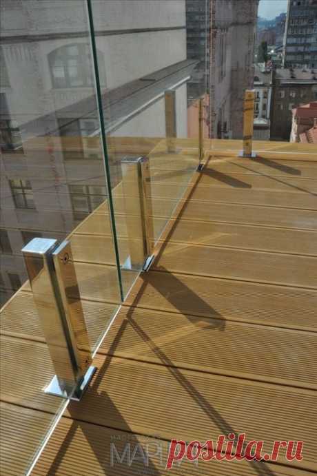 Изготовление лестниц, ограждений, перил Маршаг – Перила на стойках для террасы стеклянные
