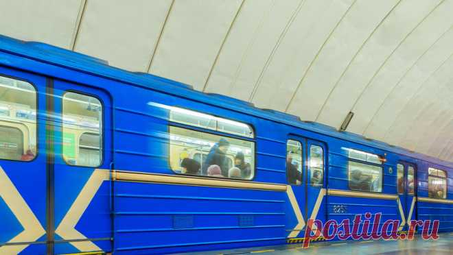 Съемки рекламы нижнего белья в петербургском метро закончились задержанием. В Петербурге съемки рекламы нижнего белья в метро закончились задержанием участников мероприятия. Об этом сообщает "Фонтанка". По информации издания, инцидент произошел 22 ноября. Группа молодых людей прибыла на станцию метро ...