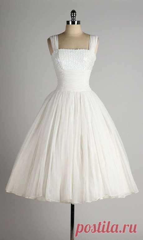 24 hour hold /// vintage 1950s dress . white chiffon . princess wedding…