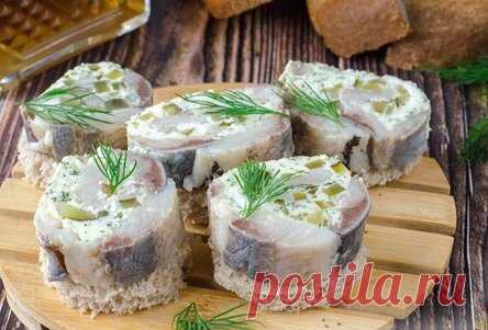 Фуршетные рулетики из сельди
