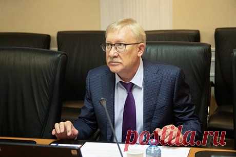 В Госдуме назвали несоизмеримой атаку БПЛА в Москве с ударами по объектам ВСУ. Депутат Госдумы от «Единой России» Олег Морозов назвал несоизмеримой атаку беспилотников в Москве с ударами по объектам Вооруженных сил Украины (ВСУ). Парламентарий призвал наносить удары ежедневно, добавив, что защита российских граждан состоит в том числе в масштабировании ударов по украинским объектам.