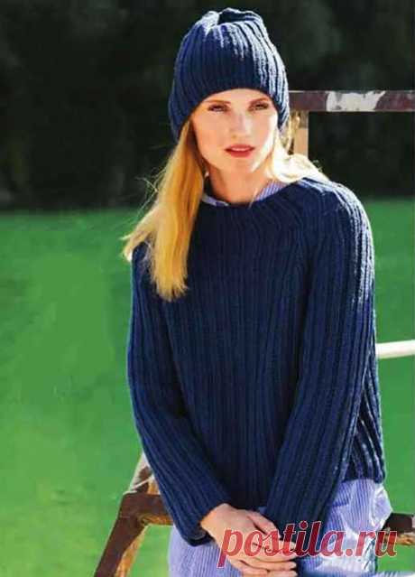 Шерстяной пуловер с шапкой патентным узором спицами – подробное описание