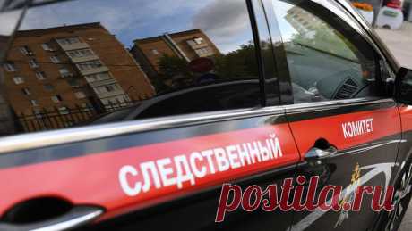Под Хабаровском проверят администрацию школы N16 после роликов с избиением детей. Под Хабаровском Следственный комитет проводит проверку руководства школы N16 из-за кадров, на которых учеников унижают и избивают. Об этом сообщает РИА Новости. По словам персонала, директор учреждения не реагирует на жалобы педагогов. ...