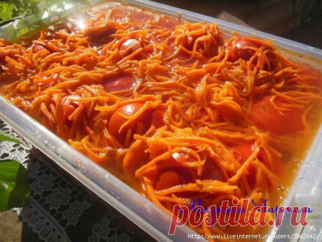 Квашенные помидоры с морковью по-корейски