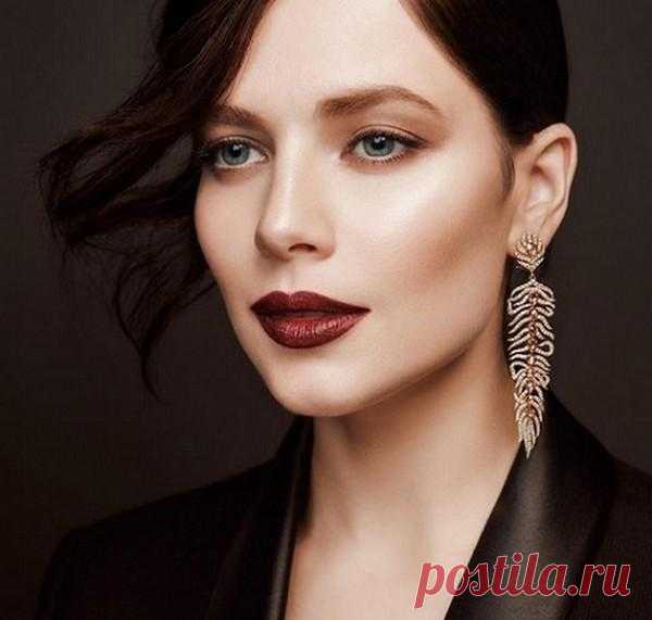 Юлия Снигирь отмечает 35-летие: что известно о личной жизни актрисы и фотомодели