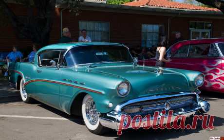 1957 Buick Roadmaster 75 HT - Jade Green Poly - fvr 3