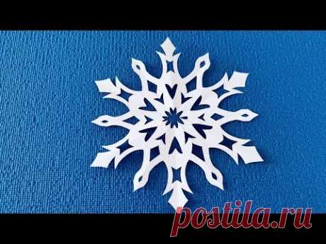 Как вырезать снежинки из бумаги. How to cut a paper snowflake