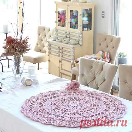 {Crochet} Chunky Monkey Rug by REDAGAPE crochet When our DMC Natura Just Cotton XL arrived in store at Yummy Yarn and co, i just knew i needed to design a crochet pattern for a chunky floor rug.