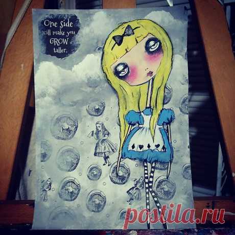 I found the most amazing  Alice and wonderland  book the pages are filled w awesome  graphics  that just inspired me....what a better way to #repurposed a book...#acrylics  #bigeyes👀  #repurposed #art🎨 #recycle ....Good night  friends💖💗💗💗💗💗