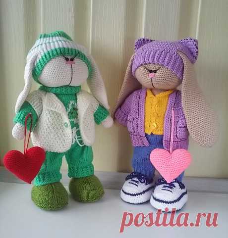 PDF Зайка Тильда крючком. FREE crochet pattern; Аmigurumi animal patterns. Амигуруми схемы и описания на русском. Вязаные игрушки и поделки своими руками #amimore - заяц, зайчик, кролик, зайчонок, зайка, крольчонок.