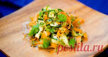 Освежающий салат из огурца и моркови с заправкой в восточном стиле. блог о еде и экономии, пошаговые рецепты с фото