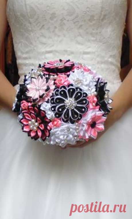 Bridal bouquet, handmade,color. black, white, pink + gift