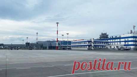 Аэропорт Южно-Сахалинска закрыли из-за усиления метели
