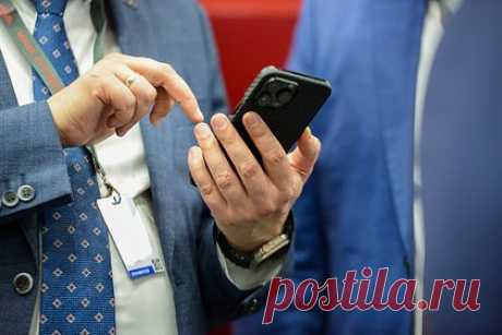 Стало известно о работе над цифровой платежной платформой стран БРИКС. По итогам первой встречи министров финансов и управляющих центральными банками стран БРИКС, состоявшейся в Бразилии, стало известно, что в рамках объединения может появиться многосторонняя цифровая расчетно-платежная платформа BRICS Bridge, следует из сообщения Минфина РФ.