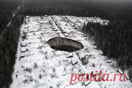 Фотография провала на руднике Уралкалия в Соликамске / Физика невозможного!