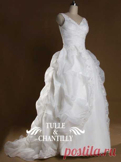 Regal -Elegant A-Line Plus Size V-Neck Ruffled Wedding Dress [TBQW054] - $518.00 : Custom Made Wedding, Prom, Evening Dresses Online | Tulle &amp; Chantilly