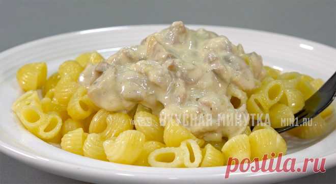 Простой рецепт сырного соуса с грибами: сын любит его с макаронами, но вкусно с любым гарниром | Кухня наизнанку | Яндекс Дзен