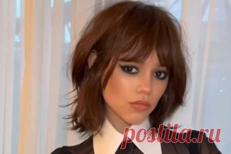 Названа самая популярная прическа января 2023 года. Журналисты Glamour назвали прическу, которая стала самой популярной в январе 2023 года. Выяснилось, что количество поисковых запросов со словами «рубленый боб» выросли на 550 процентов с начала 2023 года. Эксперты связывают растущую востребованность стрижки с популярностью актрисы Дженны Ортеги.