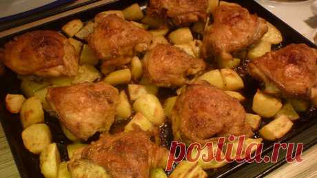 Безумно вкусная курица с картошкой в духовке: отличное горячее на праздничный стол (делюсь своим рецептом) | Микс Рецептов | Дзен
