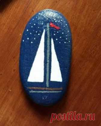 Handpainted rock house doorstop | simple rock painting idea | easy rock painting ideas | how to make painted rocks | painted rocks craft #rockpainting #paintedrock #stoneart #rockart