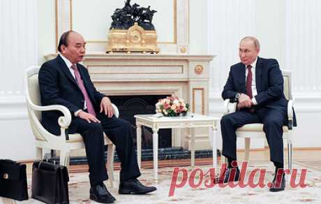 Власти Вьетнама рассматривают Москву как приоритет во внешней политике. Президент страны Нгуен Суан Фук выразил надежду, что сотрудничество поможет перевести торгово-экономические отношения между странами на новый уровень