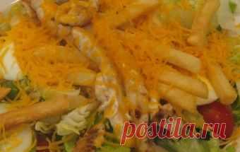 с картофелем фри / Куриные салаты / TVCook: пошаговые рецепты с фото
