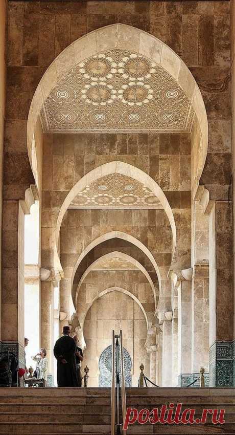 Mosque in Casablanca, Morocco ➤ see more at…  |  Pinterest • Всемирный каталог идей