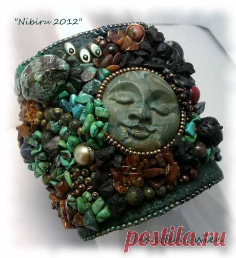InKetten: Bead Embroidery, &quot;Nibiru 2012&quot;