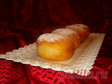 Сувганиёт( пончики) с клубникой