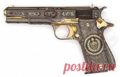Пистолет, подаренный Фрэнку Синатре сицилийской мафией.