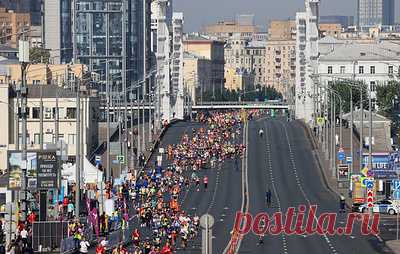 Иностранные бегуны из 21 государства примут участие в Московском марафоне. Как рассказал журналистам директор марафона Дмитрий Тарасов, в столицу приехали спортсмены примерно из 700 российских городов