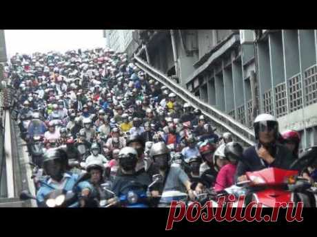 台北市早上 台北橋 尖峰時段 騎摩托車 上班車潮 Taipei Taiwan Motorcycle - YouTube