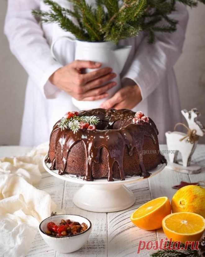 Шоколадный кекс новогодний