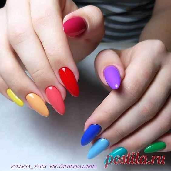 Разноцветный маникюр