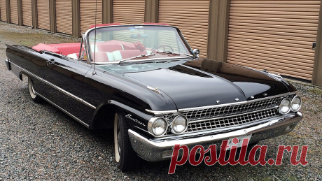 1961 Ford Galaxie Sunliner / K204 / Киссимми 2017 / Аукцион Mecum 1961 Ford Galaxie Sunliner представлен как Лот K204 в Киссимми, Флорида