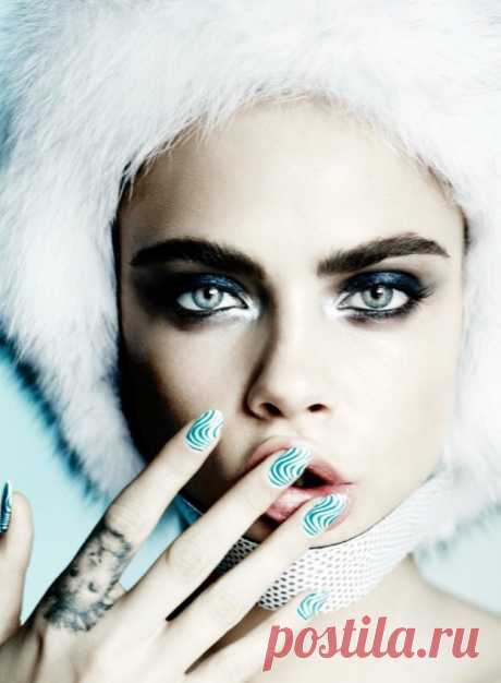 Кара Делевинь (Cara Delevingne) в фотосессии Марио Тестино (Mario Testino) для журнала Allure (октябрь 2014)