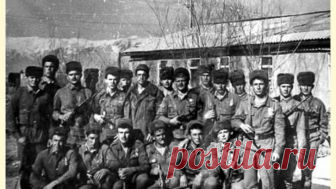 Правда и миф о 9-й роте 15 февраля в России вспоминают памятный день: ровно 26 лет назад, 15 февраля 1989 года, последние советские солдаты покинули Афганистан. Почти в самом конце конфликта произошел один из самых кровопролитных боев – сражение за высоту 3234, о чем режиссер Федор Бондарчук снял художественный фильм.