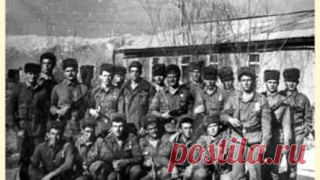 Правда и миф о 9-й роте 15 февраля в России вспоминают памятный день: ровно 26 лет назад, 15 февраля 1989 года, последние советские солдаты покинули Афганистан. Почти в самом конце конфликта произошел один из самых кровопролитных боев – сражение за высоту 3234, о чем режиссер Федор Бондарчук снял художественный фильм.