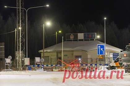 Финляндия решила оставить один пропускной пункт на границе с Россией. Кабинет министров Финляндии решил закрыть все контрольно-пропускные пункты на границе с Россией, кроме одного. Правительство одобрило закрытие всех погранпереходов за исключением Райа-Йоосеппи (с российской стороны — Лотта, Мурманская область). Это самый северный пункт пересечения границы.