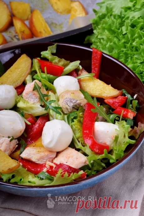 Картофельный салат с печеным перцем и курицей — рецепт с фото на Русском, шаг за шагом. Сытный и вкусный салат, в котором печеные и свежие ингредиенты отлично сочетаются и дополняют друг друга. #рецепт #салат #салатик #картофельныйсалат #картофельныесалаты #салатик