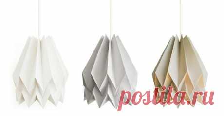 Оригами — декоративно-прикладное искусство складывания фигурок из бумаги — нашло своё применение в дизайнерском оформлении источников света. Португальская студия дизайна решила создать целую коллекцию декора из этого лёгкого материала. Читайте на roomble