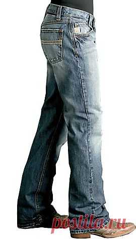 Джинсы Cinch® Carter Medium Stonewash Relaxed Fit Jean – сочетают в себе классические и молодежные тренды современной джинсовой моды, законодателем которой являются США. Эти американские джинсы выполнены из Premium Denim плотностью 13,25 унций, состоящего из 100 хлопка. Шлифование, потертости джинсов сделаны вручную. Цена = 2 099 рублей с бесплатной доставкой.