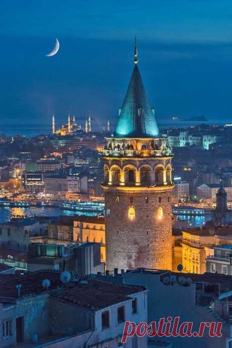 Galata tower, Istanbul, Turkey  |  Найдено на сайте bosnalovesturkey.tumblr.com.