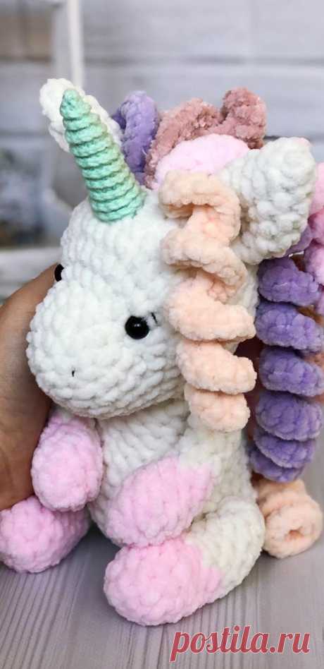 PDF Единорожка крючком. FREE crochet pattern; Аmigurumi toy patterns. Амигуруми схемы и описания на русском. Вязаные игрушки и поделки своими руками #amimore - плюшевый единорог, единорожка из плюшевой пряжи.